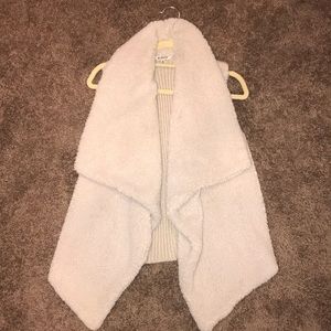 BB DAKOTA FURRY VEST (faux fur)